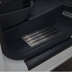 Накладки на пороги Volkswagen Multivan/Caravelle Накладки на пороги Volkswagen Multivan/Caravelle