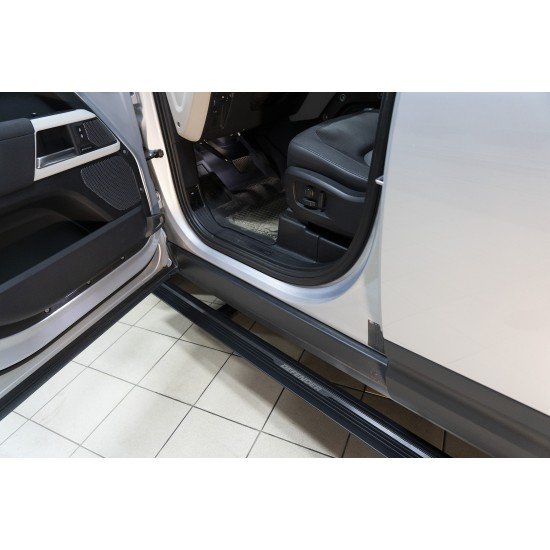 Выдвижные электропороги для Range Rover Defender 110 под оригинал 2019-2022 гг.