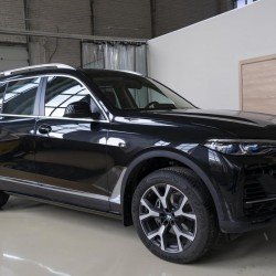 Выдвижные электропороги для BMW X7 (G07) 2018-2022 гг. Выдвижные электропороги для BMW X7 (G07) 2018-2022 гг.